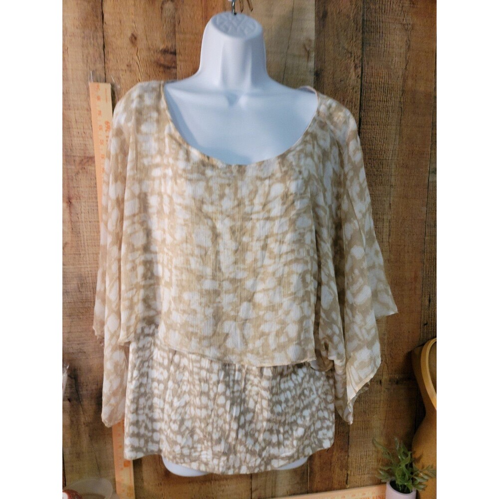 Brown and White Flowy Blouson Top